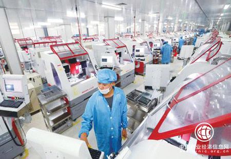 战略性新兴产业投资增长明显 人工智能、新能源成热点