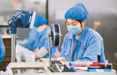 税收服务多措并举 助力外贸企业“转场”突围