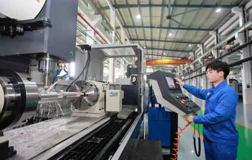 中国海油“璇玑”技术团队：钻探深蓝的科技创新排头兵